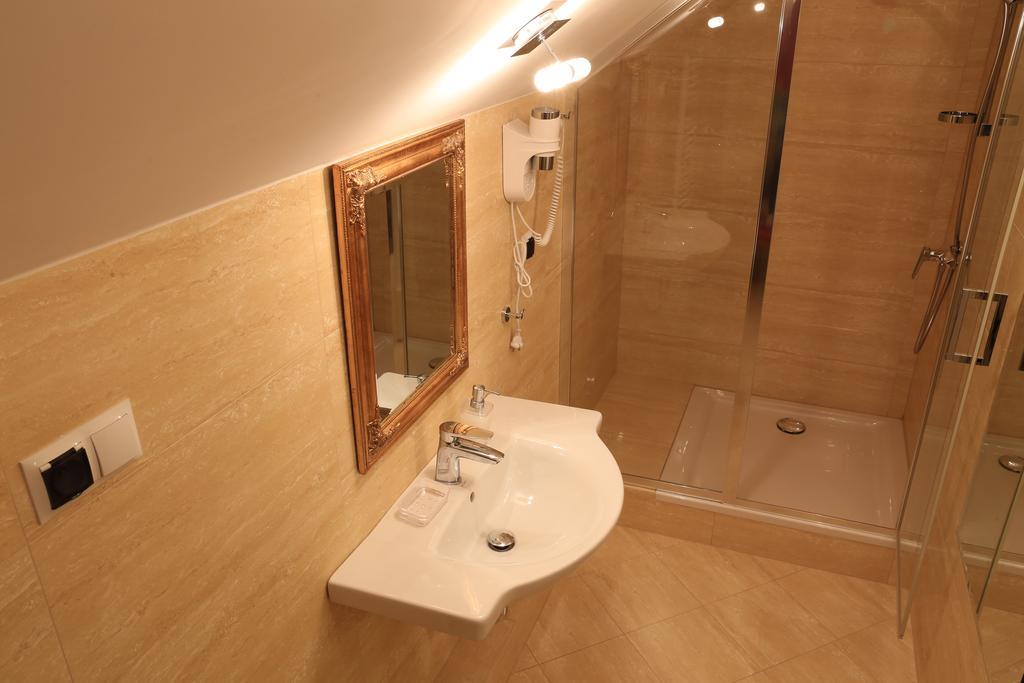 Hotel Kopernik Цехоцинек Номер фото
