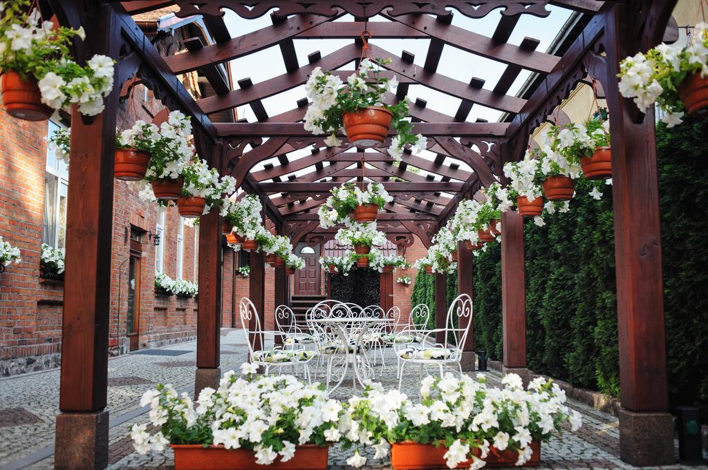 Hotel Kopernik Цехоцинек Экстерьер фото