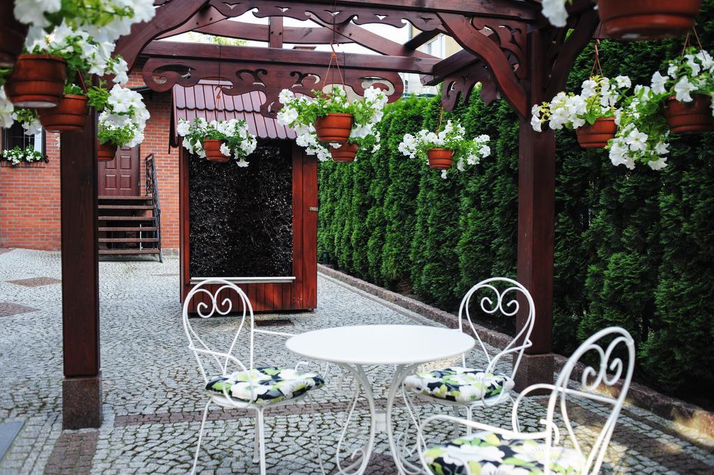 Hotel Kopernik Цехоцинек Экстерьер фото