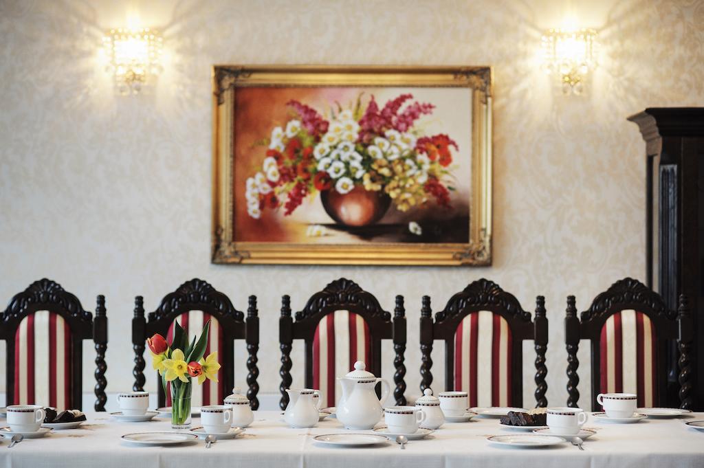 Hotel Kopernik Цехоцинек Экстерьер фото