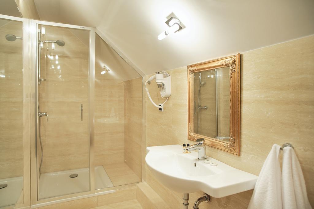 Hotel Kopernik Цехоцинек Номер фото