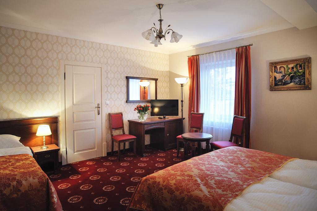 Hotel Kopernik Цехоцинек Номер фото