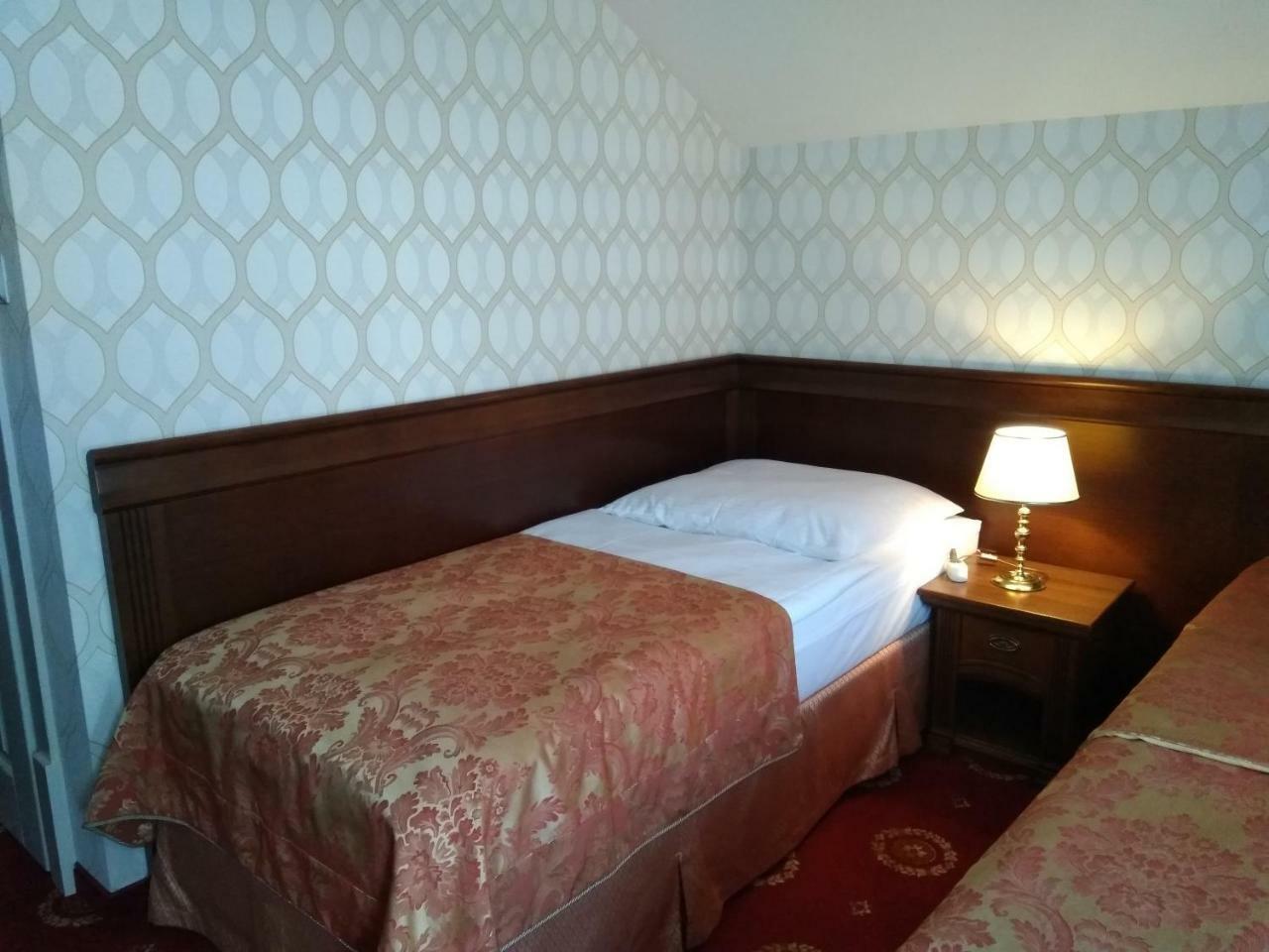 Hotel Kopernik Цехоцинек Экстерьер фото