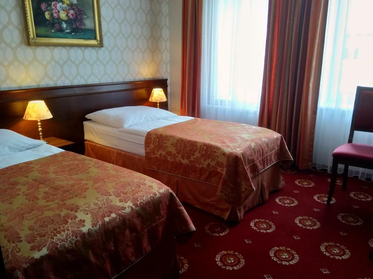 Hotel Kopernik Цехоцинек Экстерьер фото